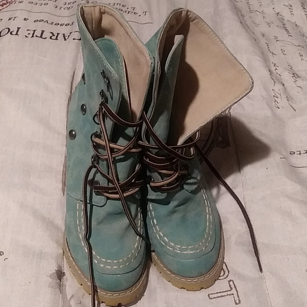 Lace up bootie